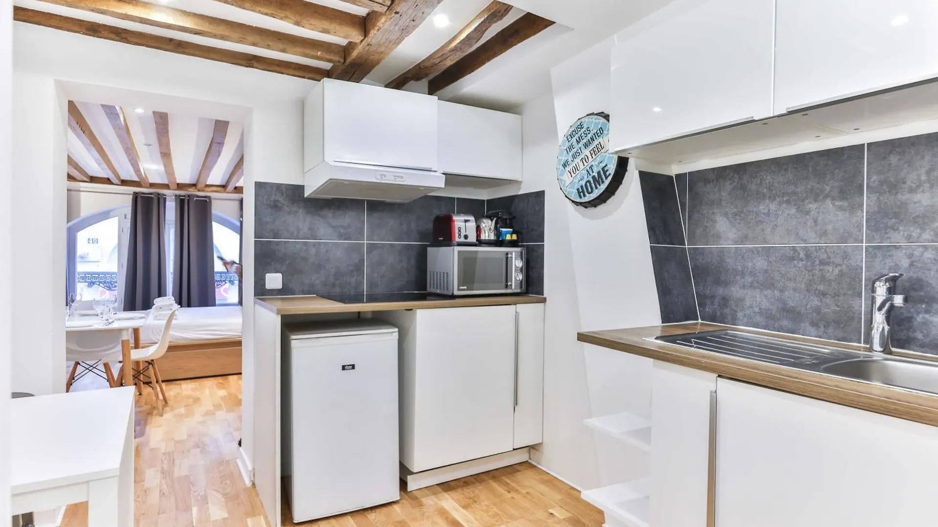 Dazzling Studio Caire * Paris