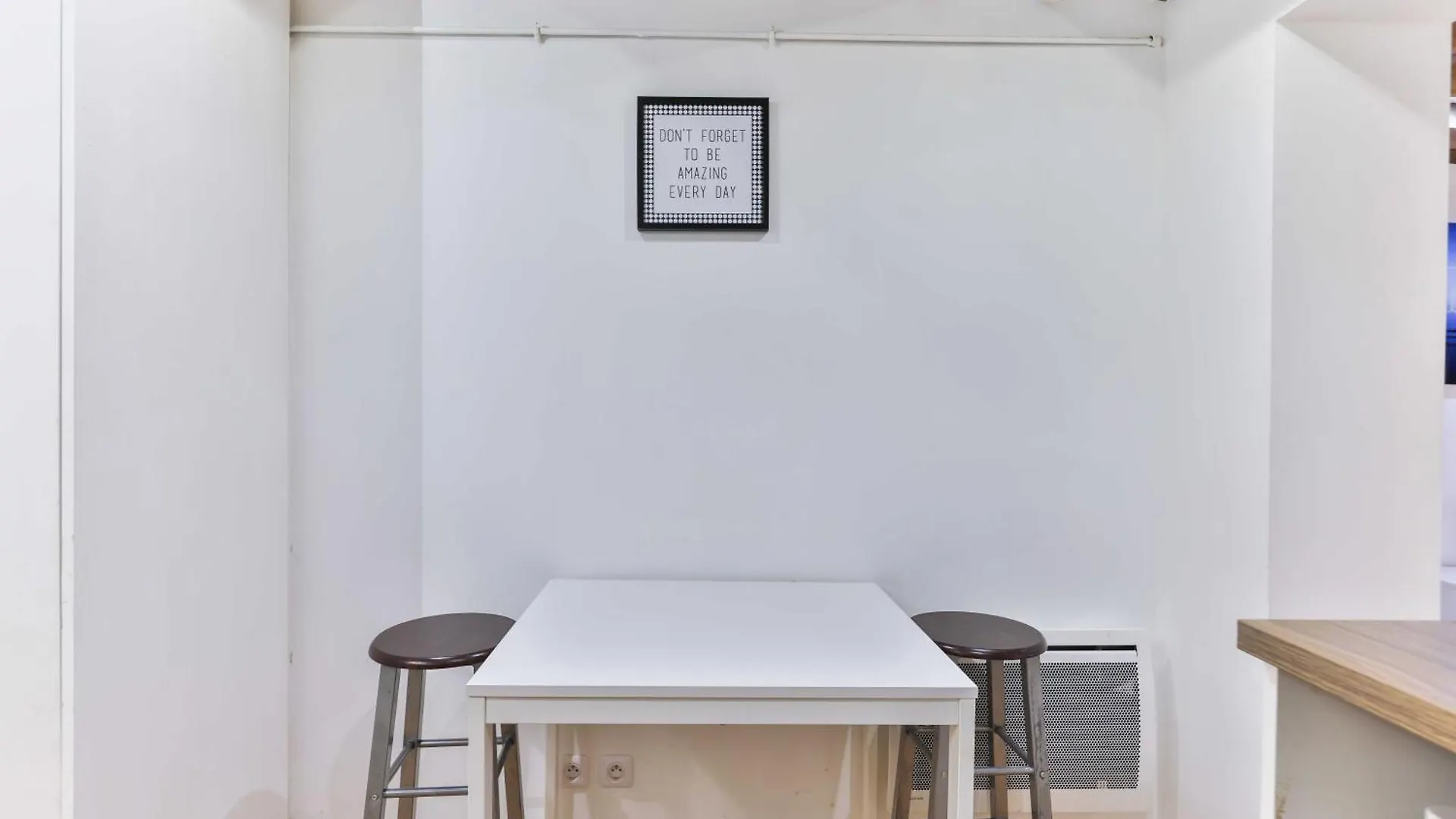 Apartment Dazzling Studio Caire Paris