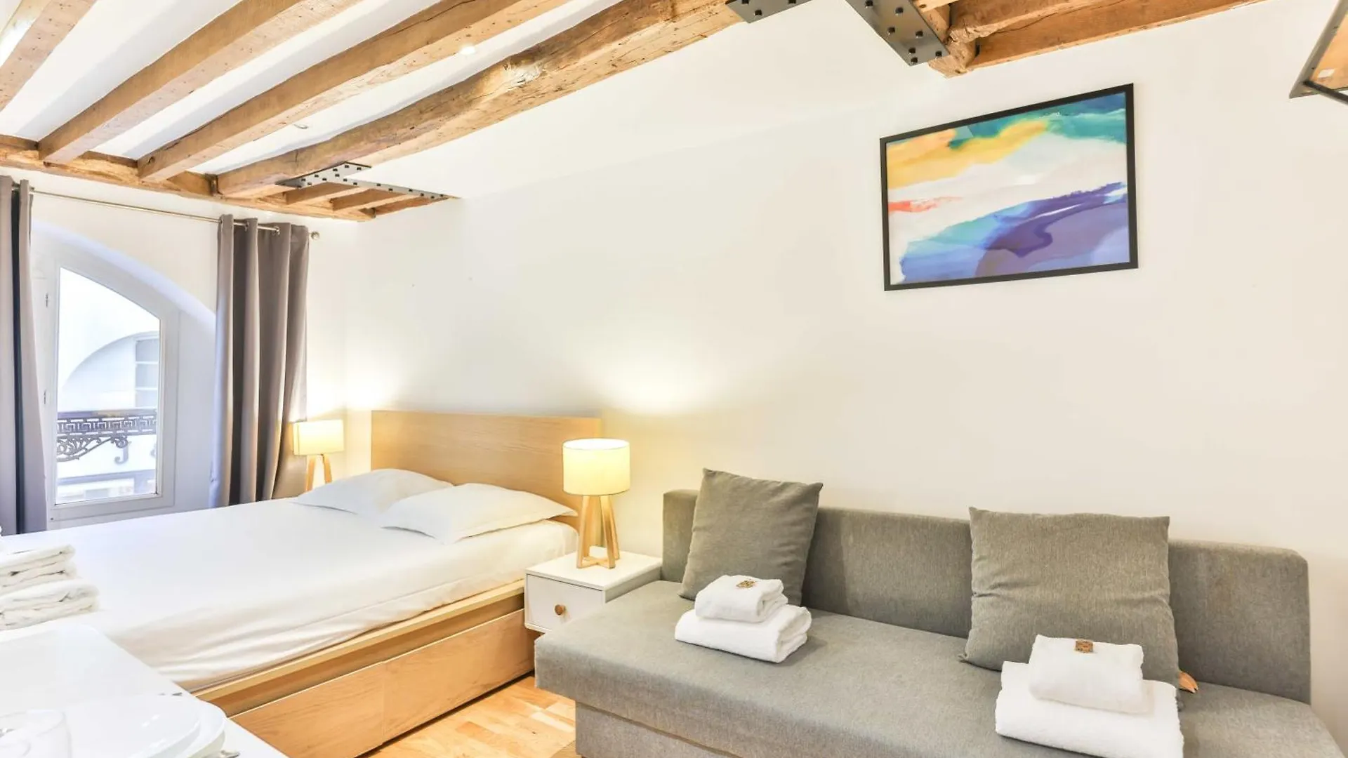 Apartment Dazzling Studio Caire Paris